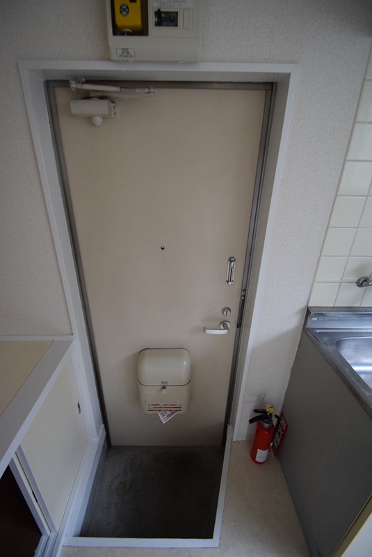 神奈川県伊勢原市桜台３丁目 玄関