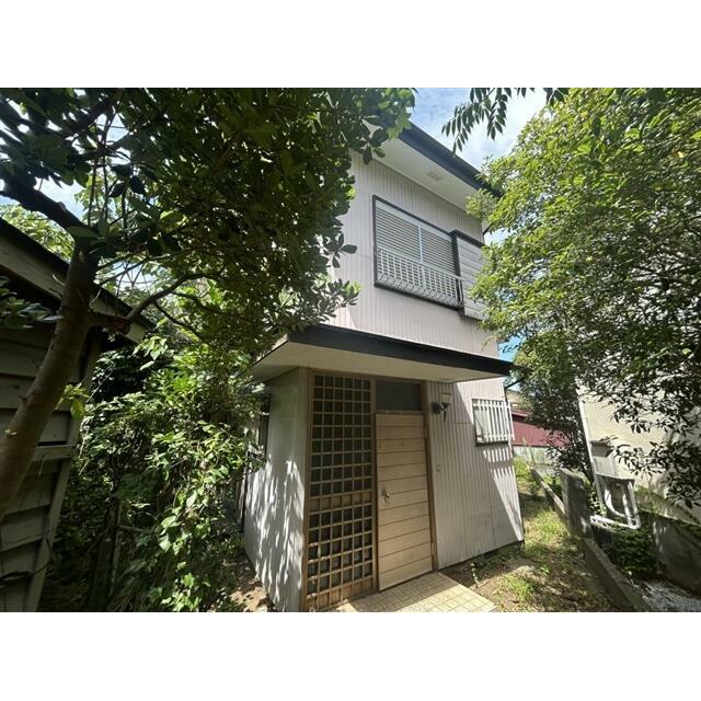 藤沢市本鵠沼4丁目戸建の写真1