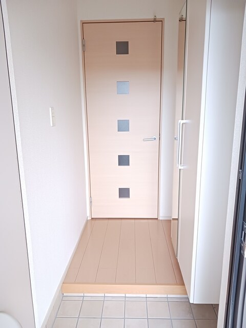 セリーンＡ 玄関