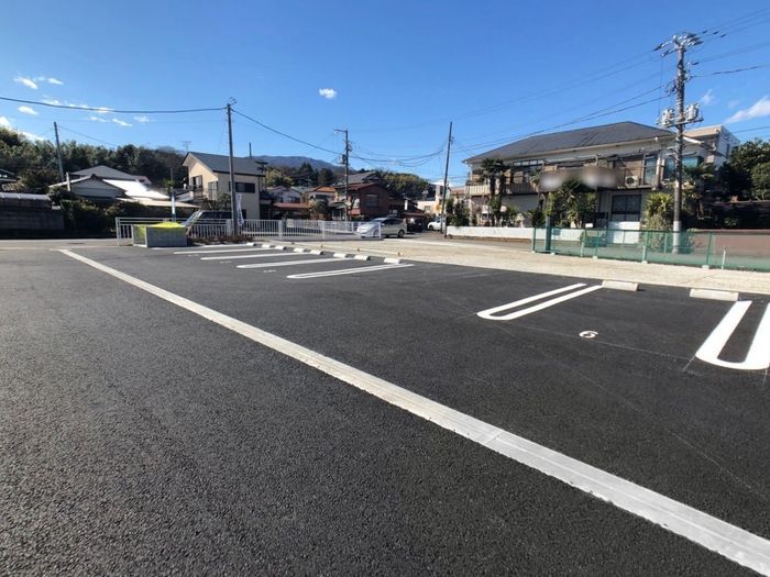 コンフォルト 駐車場