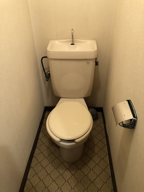 コーポジュネス トイレ