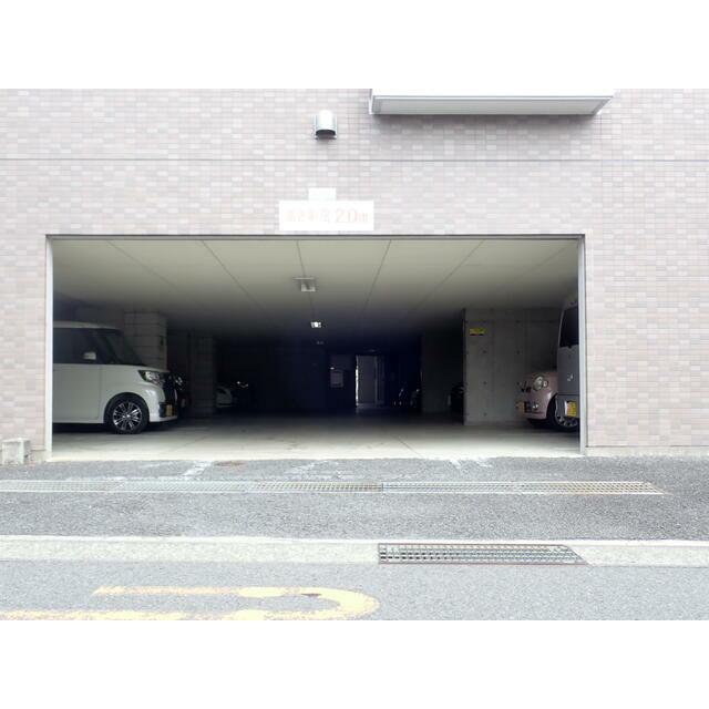 サンハイム石上 駐車場