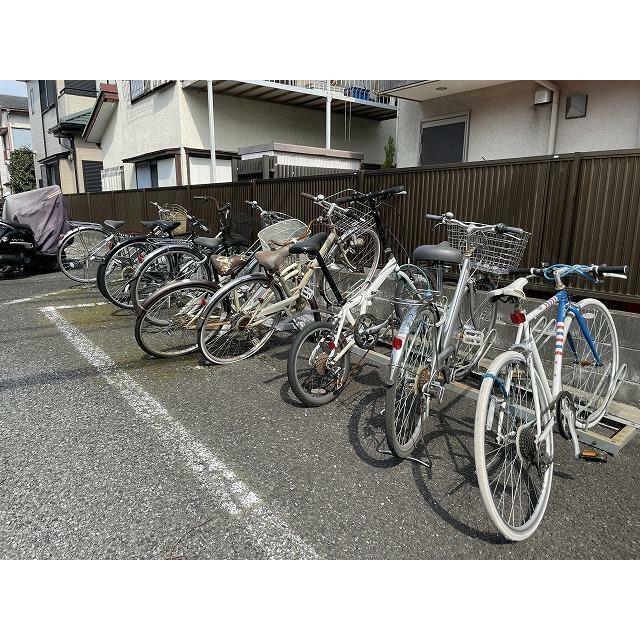 ザイライハウス 駐車場