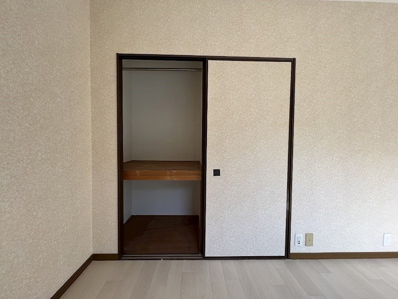 コスモハイツすぎな  収納
