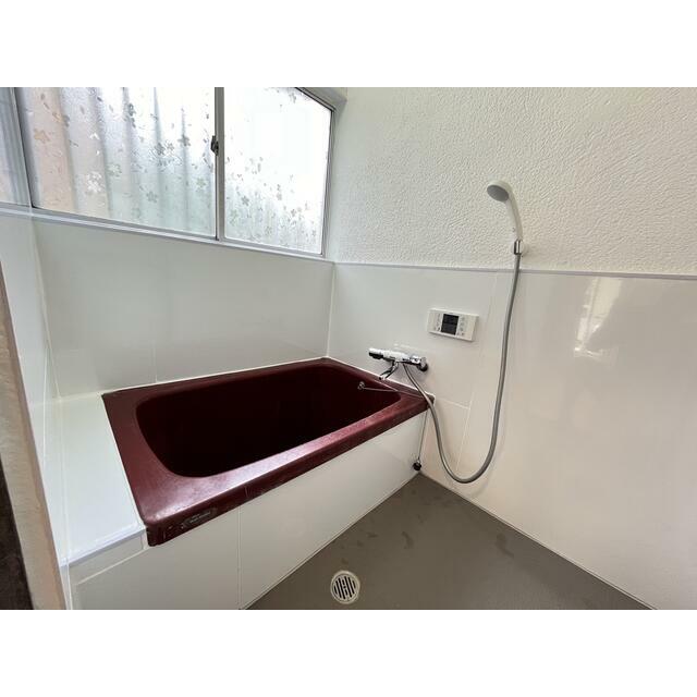南足柄市岩原　静かな環境の一戸建賃貸 風呂画像