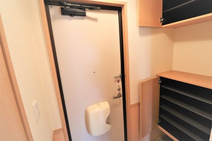 セレッソ湘南 玄関