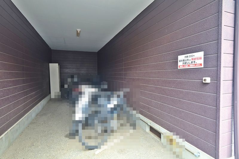 弥生町アパートB棟 エントランス