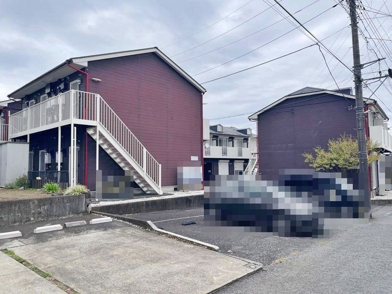 弥生町アパートB棟 駐車場