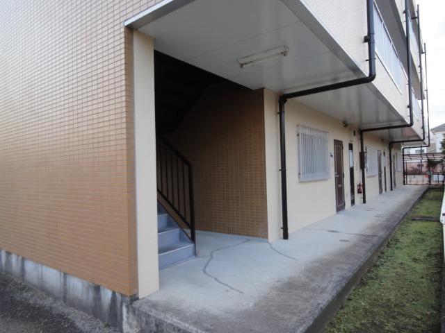 サンロード紅沢Ｂ エントランス