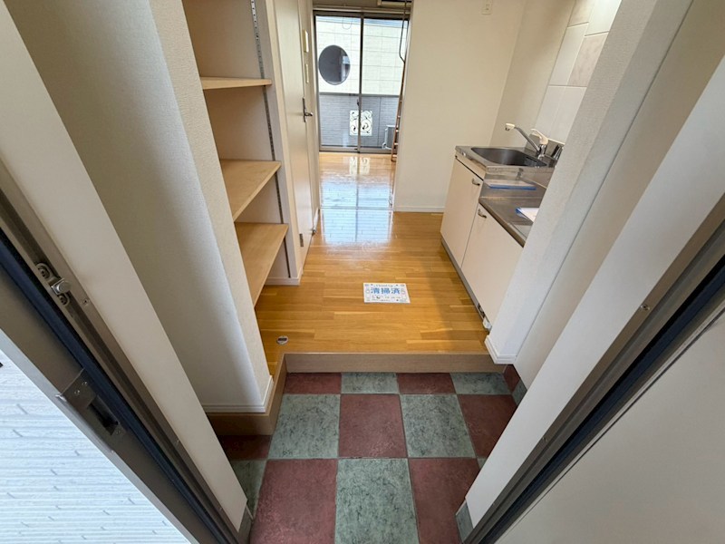 ラティアス 玄関