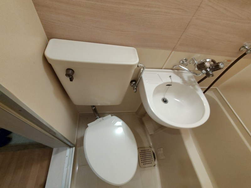 伊勢原市沼目アパート トイレ