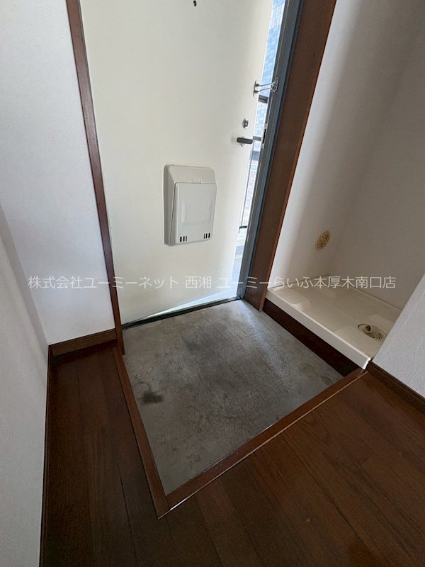 ヴィラステューディオ 玄関