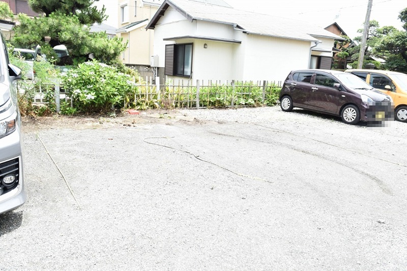 ハイツ３２０ 駐車場