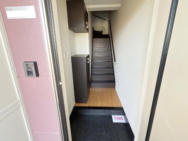 エクセレントヒルズ 玄関