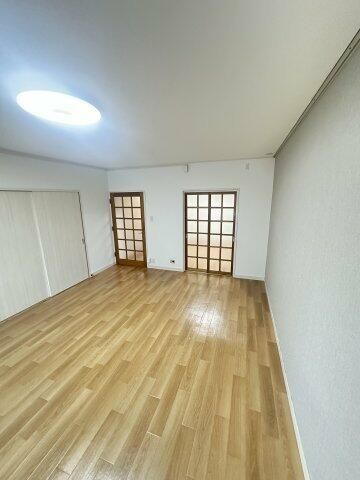 あやせグリーンハイツ８号棟 リビング