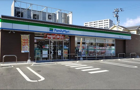 ベルメゾンはた野 コンビニ