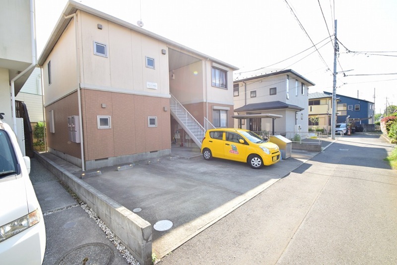 神奈川県藤沢市本鵠沼４丁目 駐車場