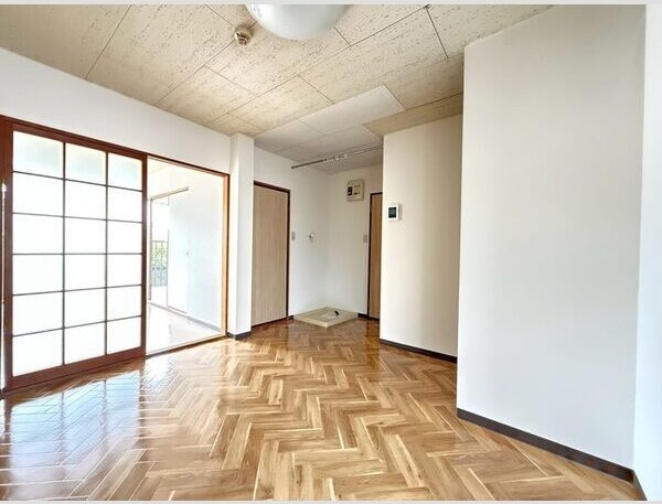 神奈川県小田原市城山３丁目 リビング
