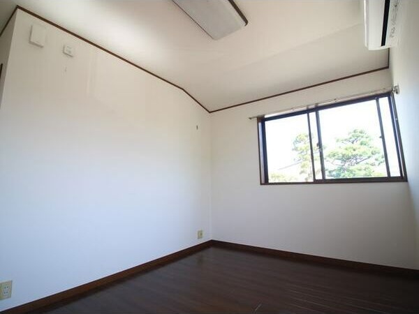 神奈川県鎌倉市長谷２丁目 リビング