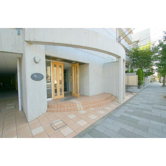 神奈川県平塚市八重咲町 エントランス