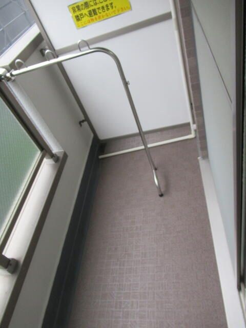 ハイウェル湘南台 ベランダ