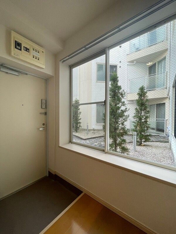 EAST RISE 由比ガ浜B 玄関