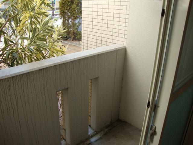 ＢＲＩＮＤＤＬＥ　ＣＯＵＲＴ ベランダ