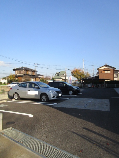 アニバーサリーサプライズハウス 駐車場