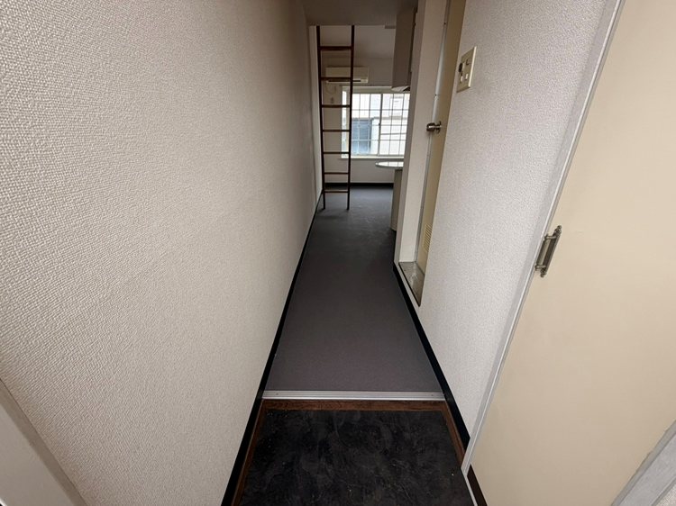 神奈川県茅ヶ崎市東海岸南４丁目 玄関