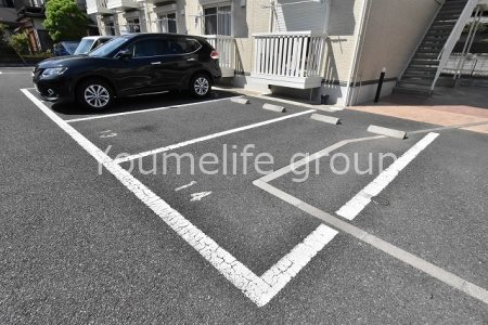 グリーンハウスC 駐車場