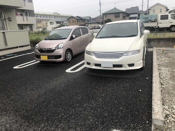 ファミール 駐車場