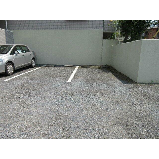 サニーヒル山手台 駐車場