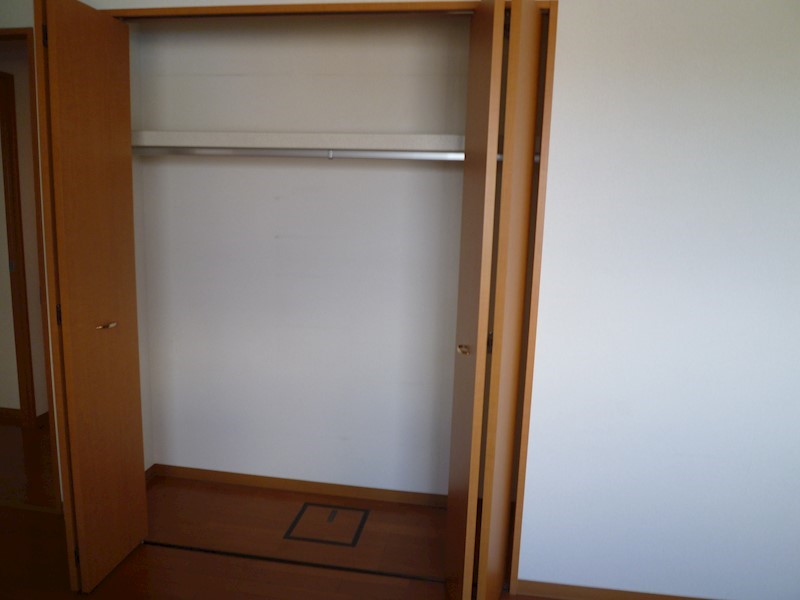 ベルシャイン厚木 収納