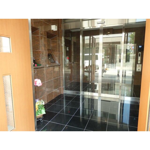 神奈川県厚木市中町２丁目 エントランス