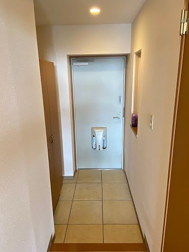 ファヌエル 玄関