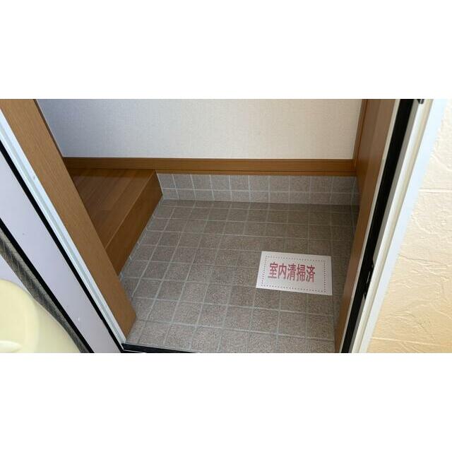 メゾン宮﨑 玄関