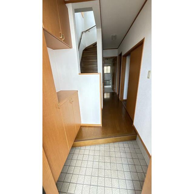 神奈川県秦野市平沢 玄関