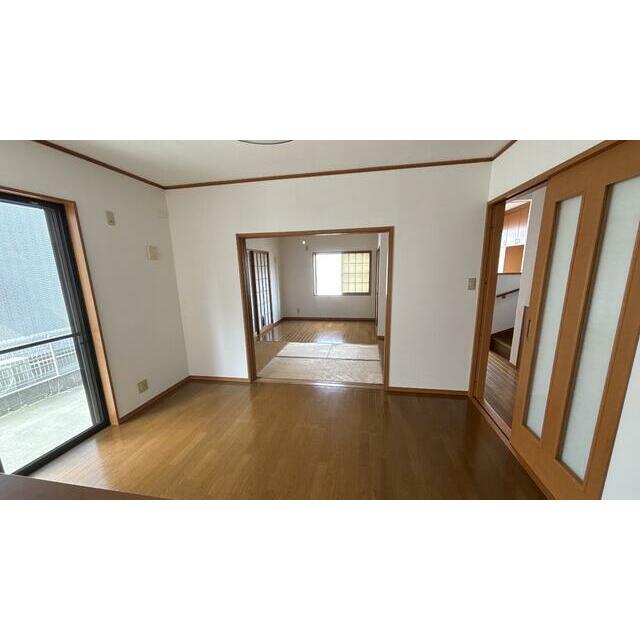 神奈川県秦野市平沢 リビング