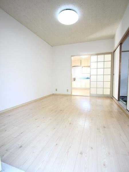 神奈川県小田原市鴨宮 リビング