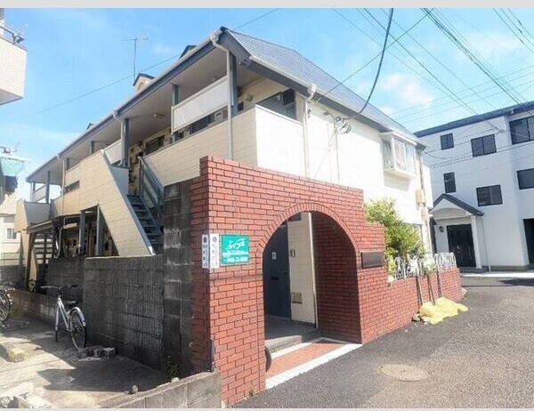 神奈川県茅ヶ崎市浜竹１丁目 エントランス