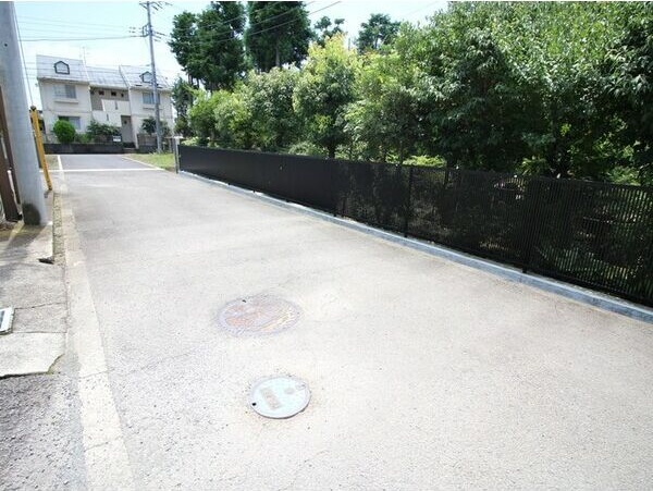 神奈川県小田原市中曽根 駐車場