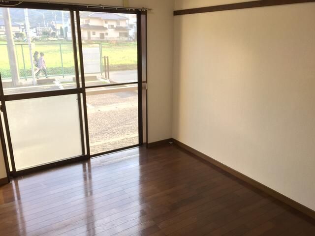神奈川県平塚市徳延１丁目 リビング