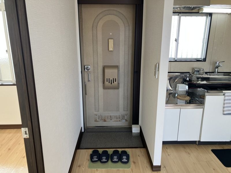 平成ハイツ 玄関