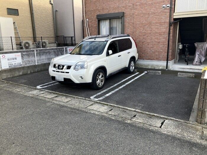 フレアウエスト 駐車場