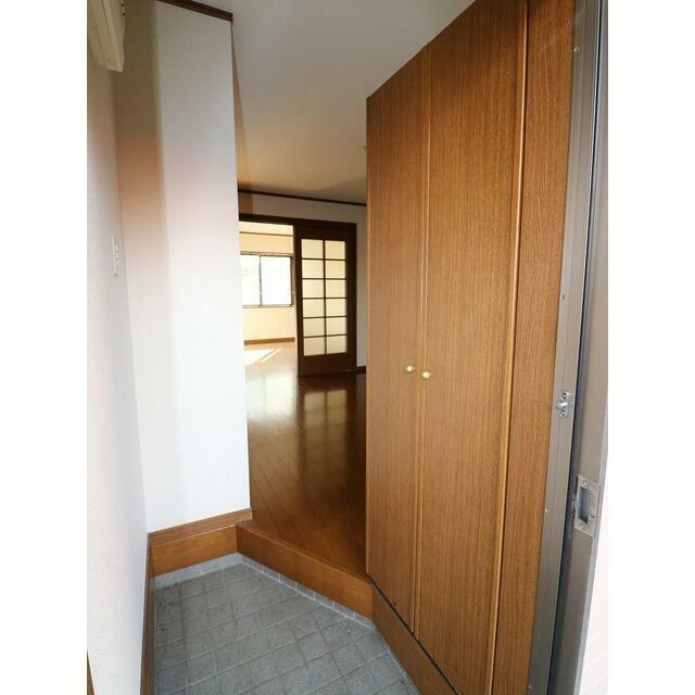 グランデロータス壱番館 玄関