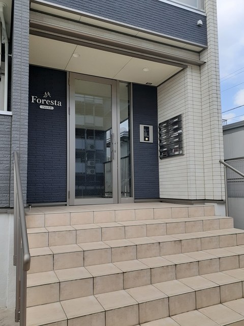 フォレスタ エントランス