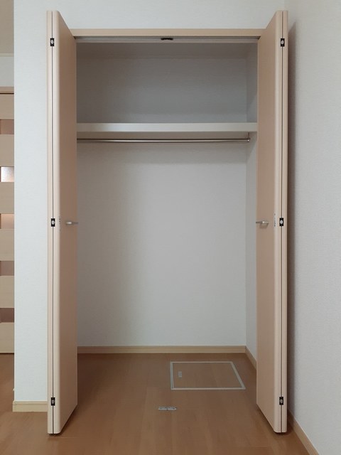 ウィステリア 収納