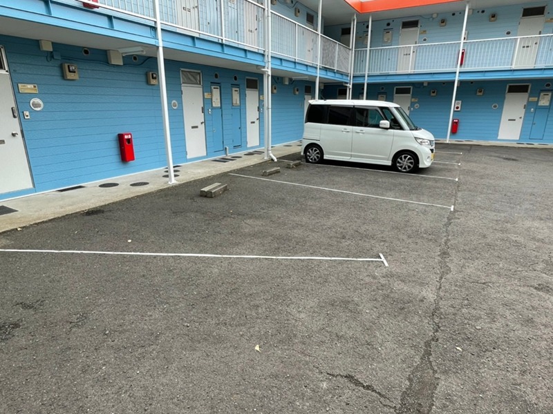 ジュネス米山 駐車場