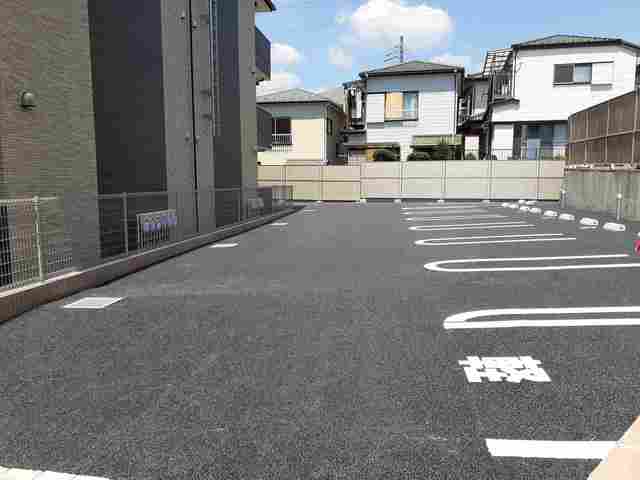 リアン・アミ 駐車場