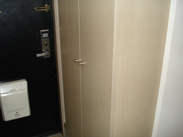 湘南アクシスⅡ 玄関
